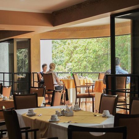 Hotel Leonardo Da Vinci Сантяго Екстериор снимка