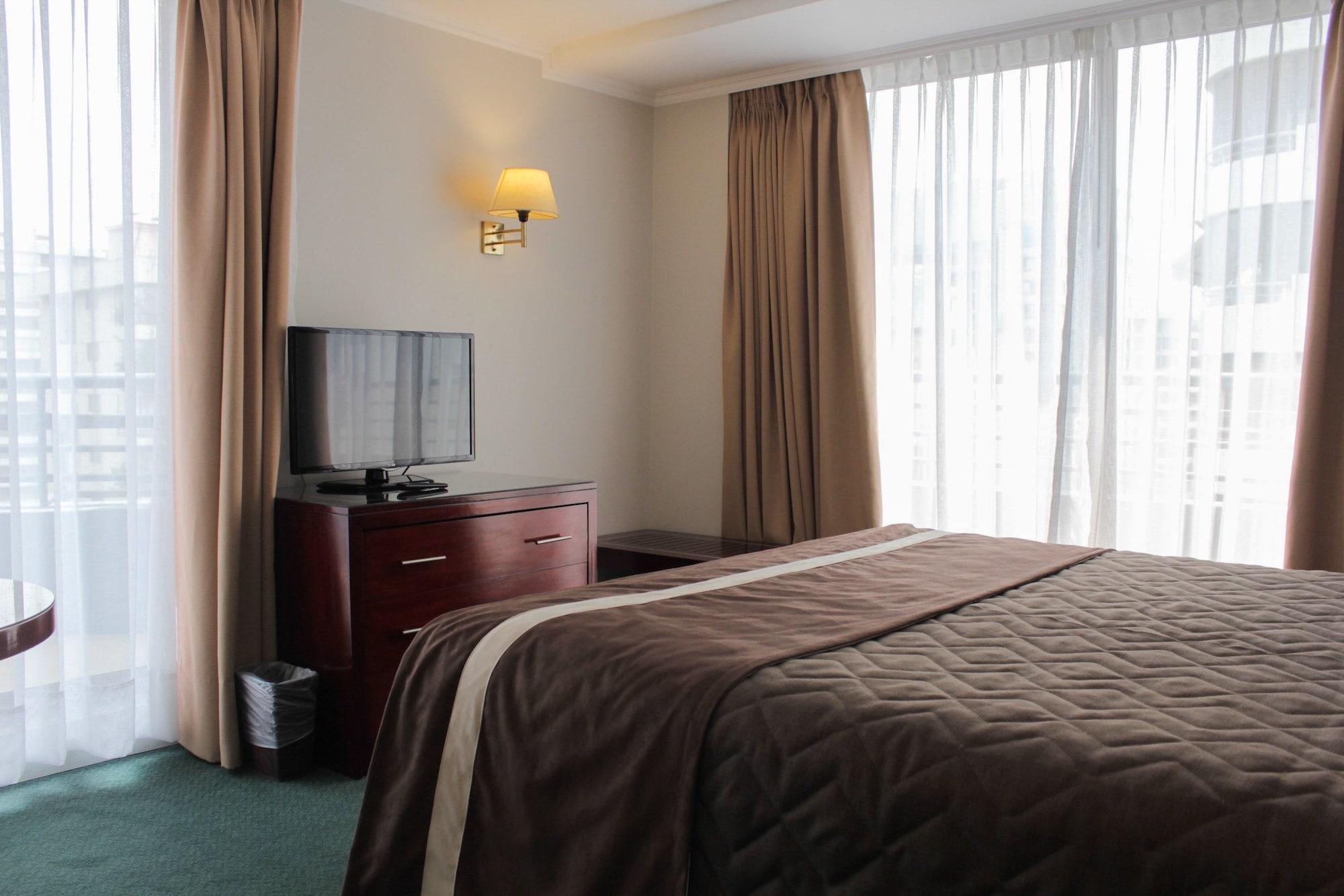 Hotel Leonardo Da Vinci Сантяго Екстериор снимка