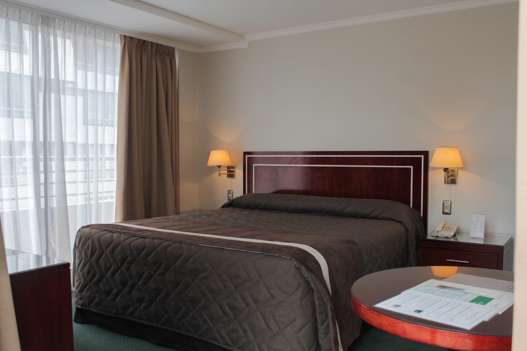 Hotel Leonardo Da Vinci Сантяго Екстериор снимка