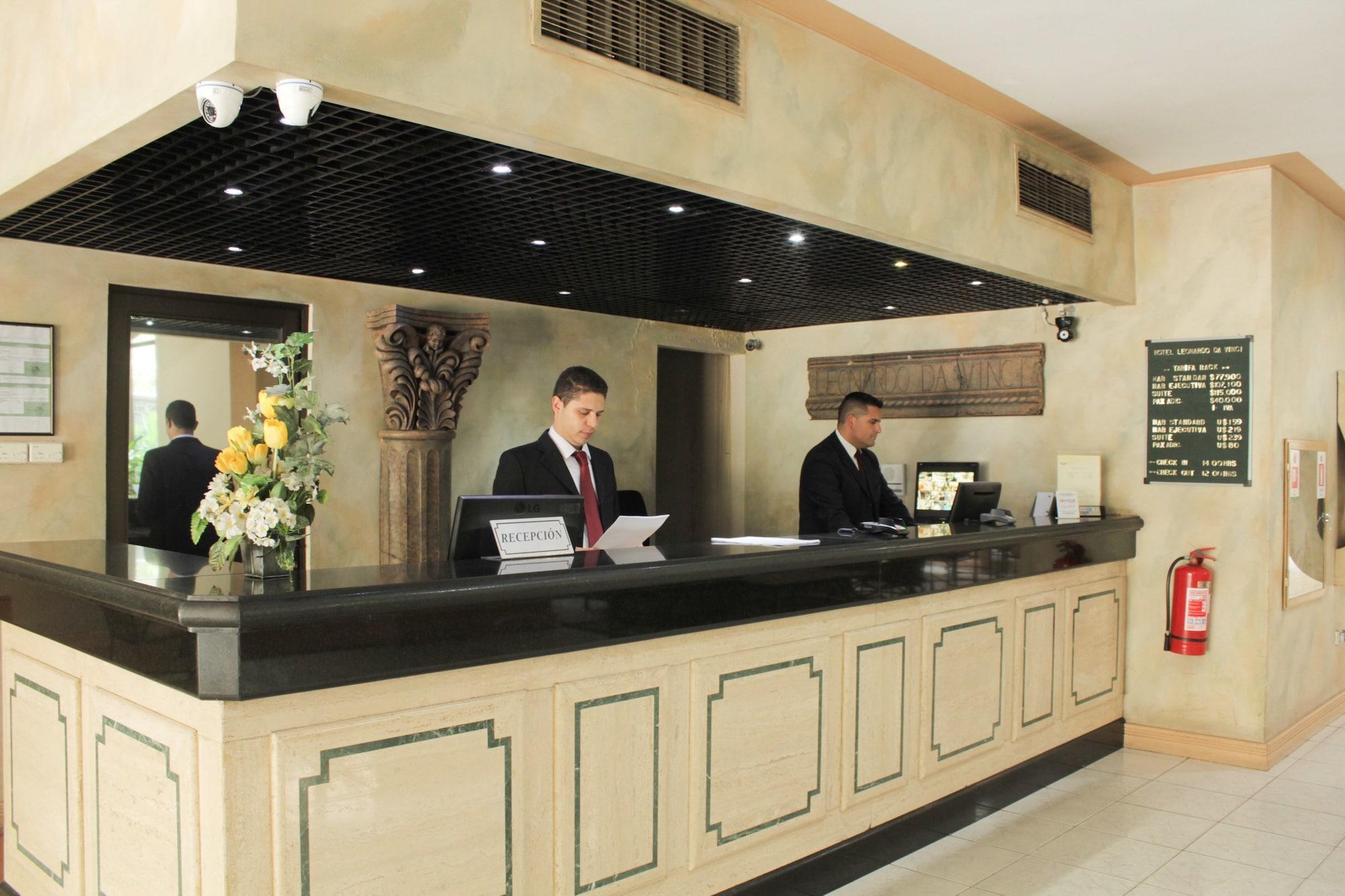Hotel Leonardo Da Vinci Сантяго Екстериор снимка